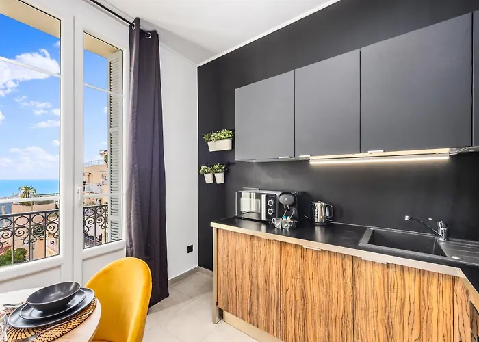 Frontiere Monaco - Splendide 2 Pieces - Vue *