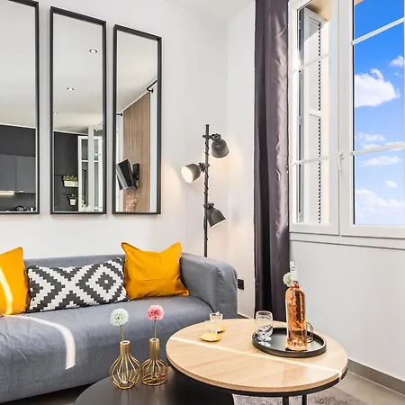 Daire Frontiere Monaco - Splendide 2 Pieces - Vue *