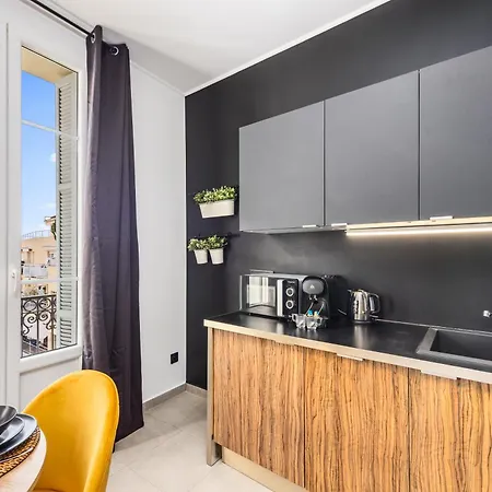 Frontiere Monaco - Splendide 2 Pieces - Vue *